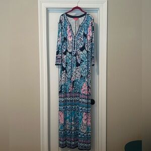 Maxi dress with 3/4 length sleeve